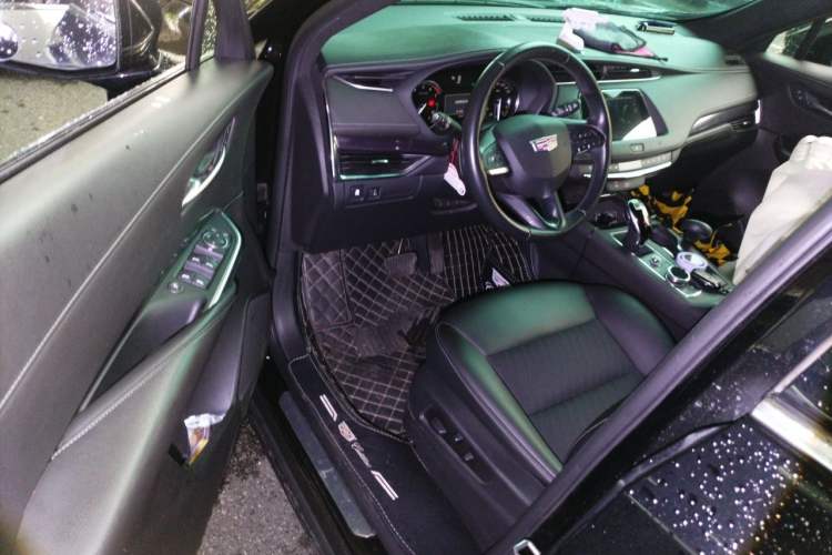 Used Cadillac XT4 2021 28T Two-Wheel Drive Tech Edition Driver Seat