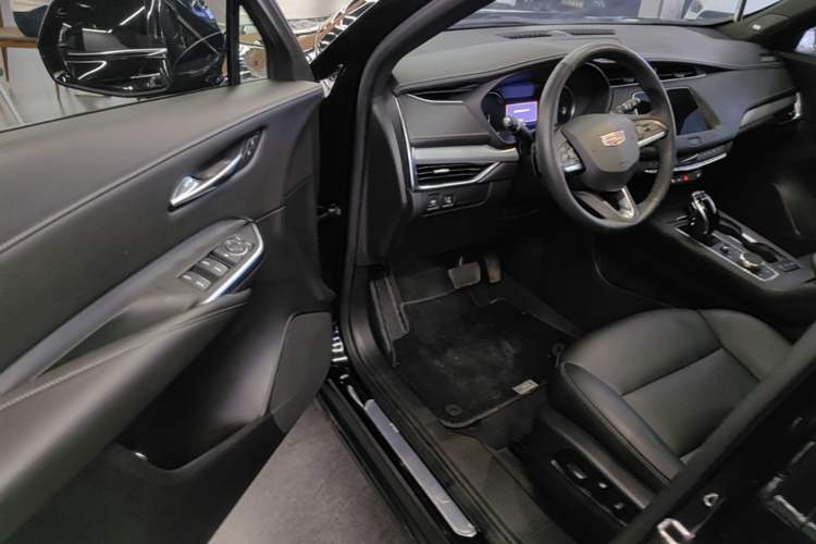 Used Cadillac XT4 2021 28T Two-Wheel Drive Leading Version Driver Seat