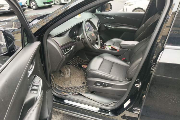 Used Cadillac XT4 2021 28T Two-Wheel Drive Tech Edition Driver Seat