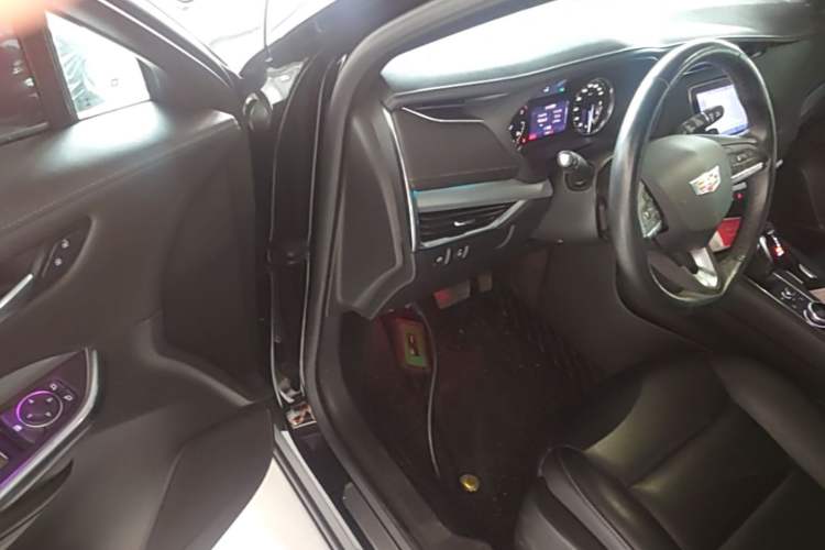Used Cadillac XT4 2021 28T Two-Wheel Drive Leading Version Driver Seat