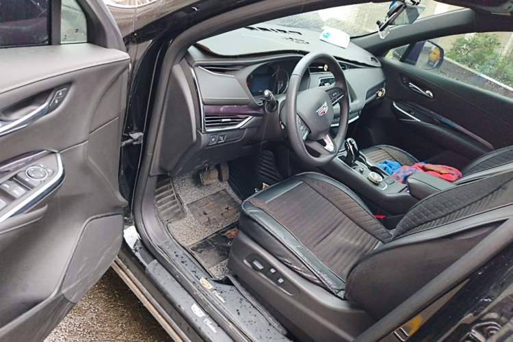 Used Cadillac XT4 2021 28T Two-Wheel Drive Tech Edition Driver Seat