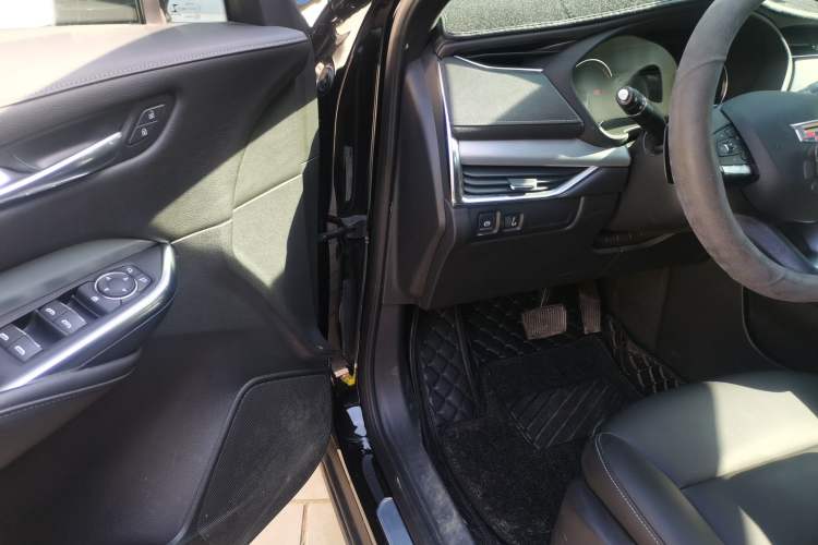 Used Cadillac XT4 2021 28T Two-Wheel Drive Leading Version Driver Seat