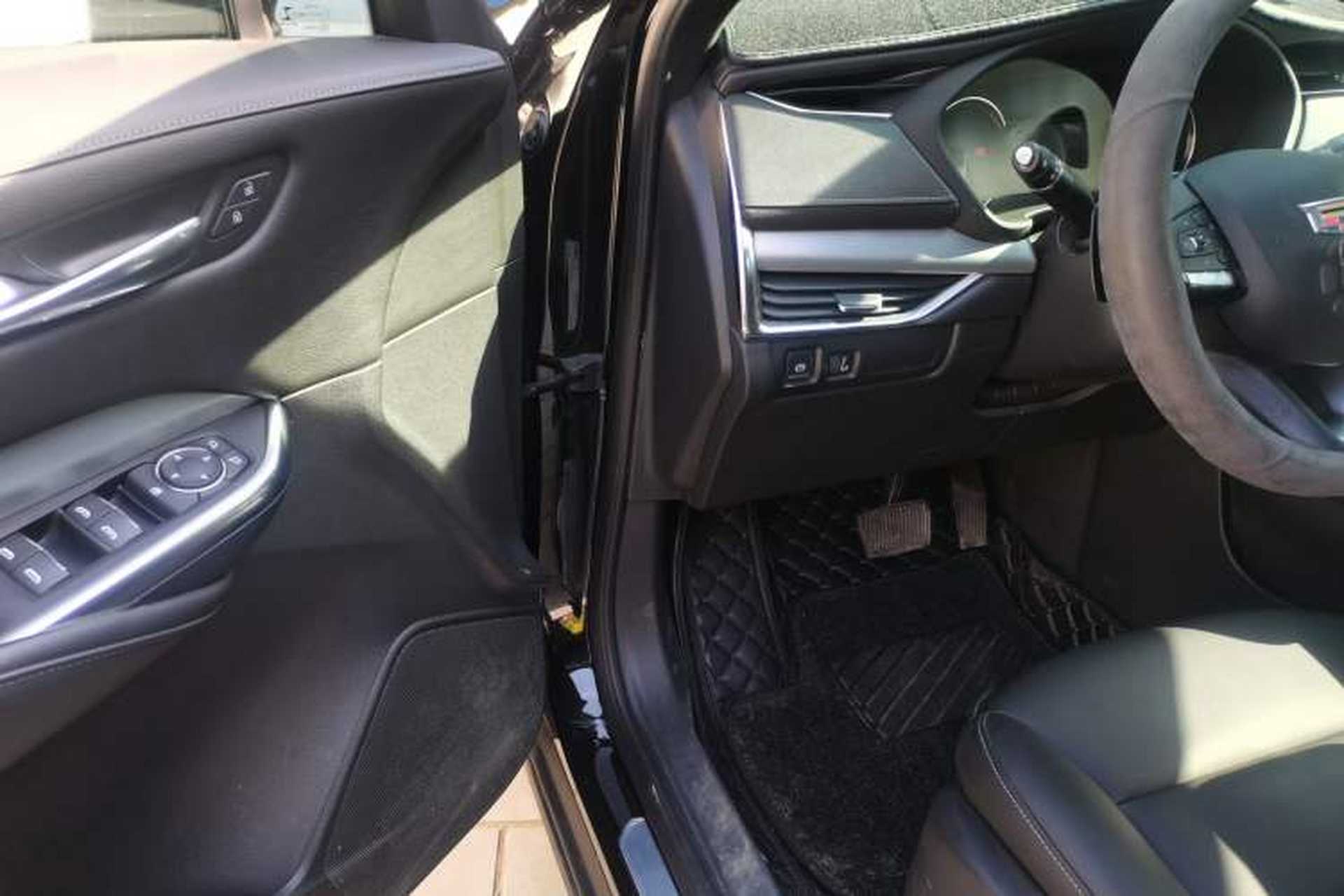 Used Cadillac XT4 2021 28T Two-Wheel Drive Leading Version Driver Seat
