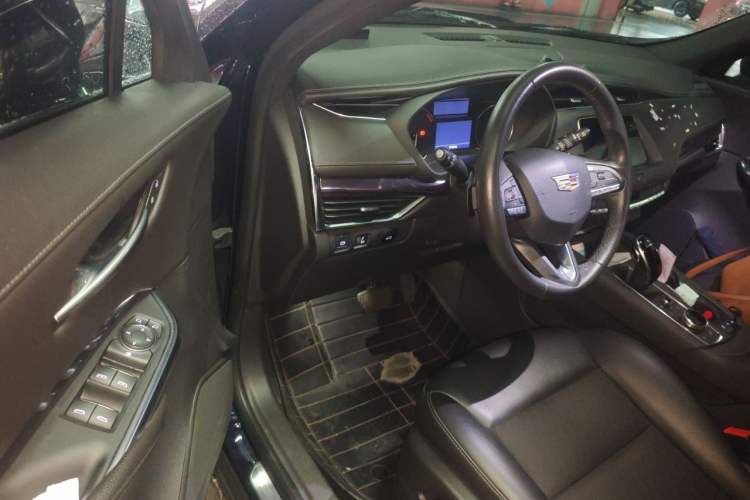 Used Cadillac XT4 2021 28T Two-Wheel Drive Tech Edition Driver Seat