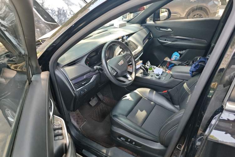 Used Cadillac XT4 2021 28T Two-Wheel Drive Tech Edition Driver Seat