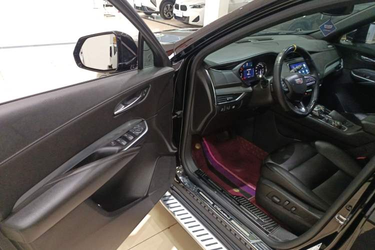 Used Cadillac XT4 2021 28T Two-Wheel Drive Leading Version Driver Seat