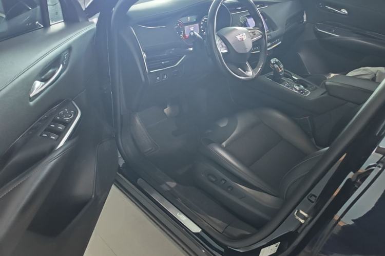 Used Cadillac XT4 2021 28T Two-Wheel Drive Tech Edition Driver Seat