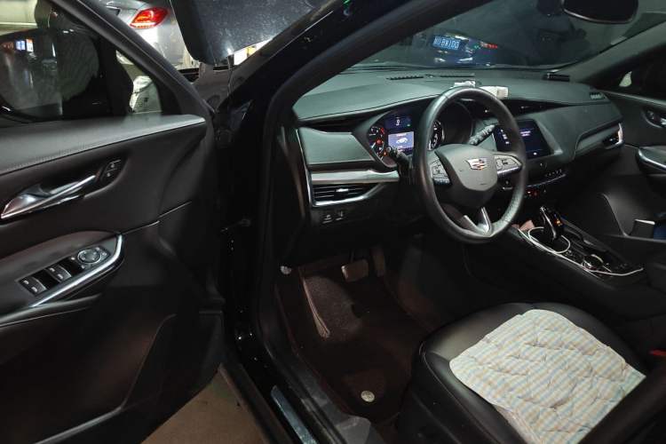 Used Cadillac XT4 2021 28T Two-Wheel Drive Luxury Version Driver Seat