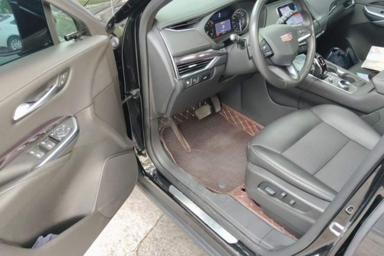 Used Cadillac XT4 2021 28T Two-Wheel Drive Tech Edition Driver Seat