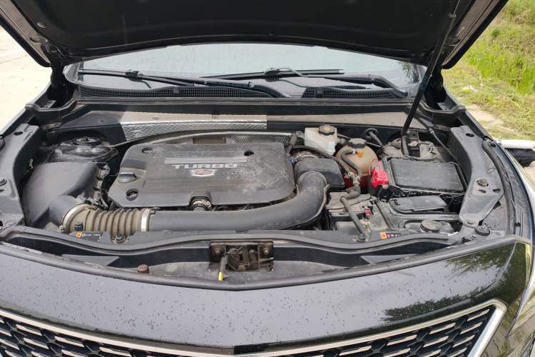 Used Cadillac XT4 2021 28T Two-Wheel Drive Tech Edition Engine Bay
