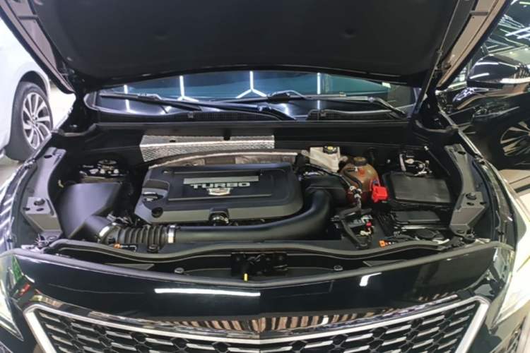 Used Cadillac XT4 2021 28T Two-Wheel Drive Tech Edition Engine Bay