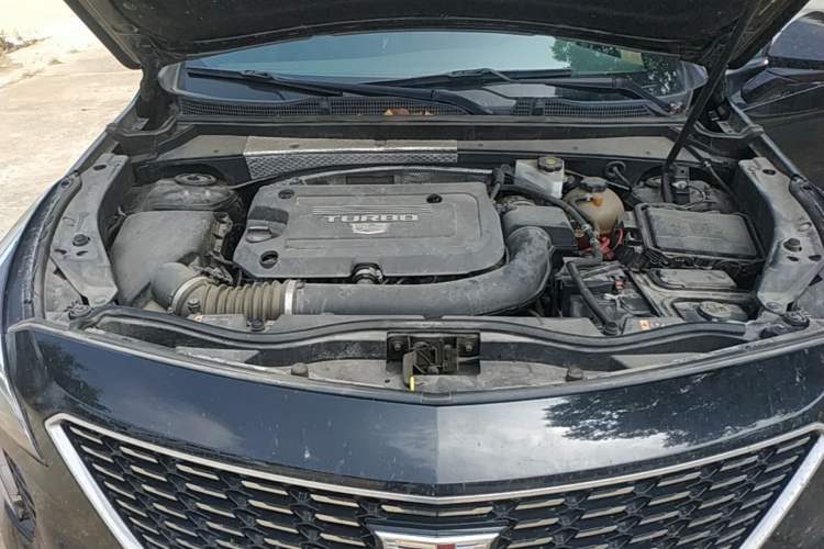 Used Cadillac XT4 2021 28T Two-Wheel Drive Tech Edition Engine Bay