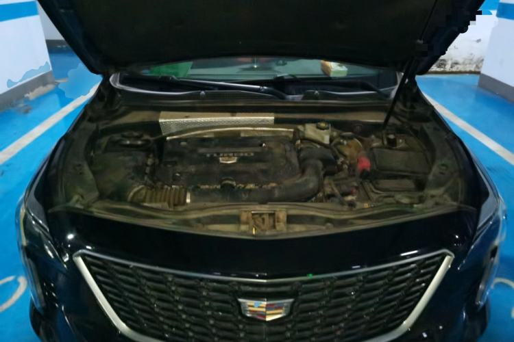 Used Cadillac XT4 2021 28T Two-Wheel Drive Tech Edition Engine Bay