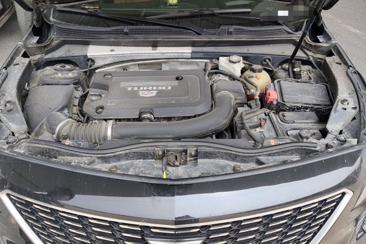 Used Cadillac XT4 2021 28T Four-Wheel Drive Platinum Edition Engine Bay