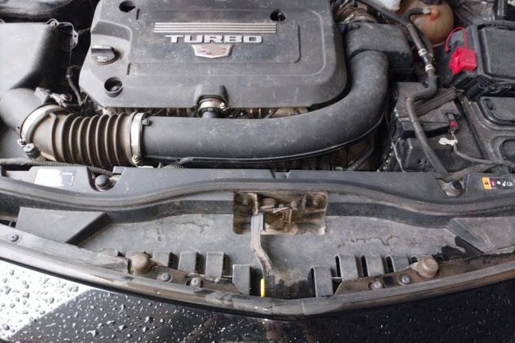 Used Cadillac XT4 2021 28T Two-Wheel Drive Tech Edition Engine Bay