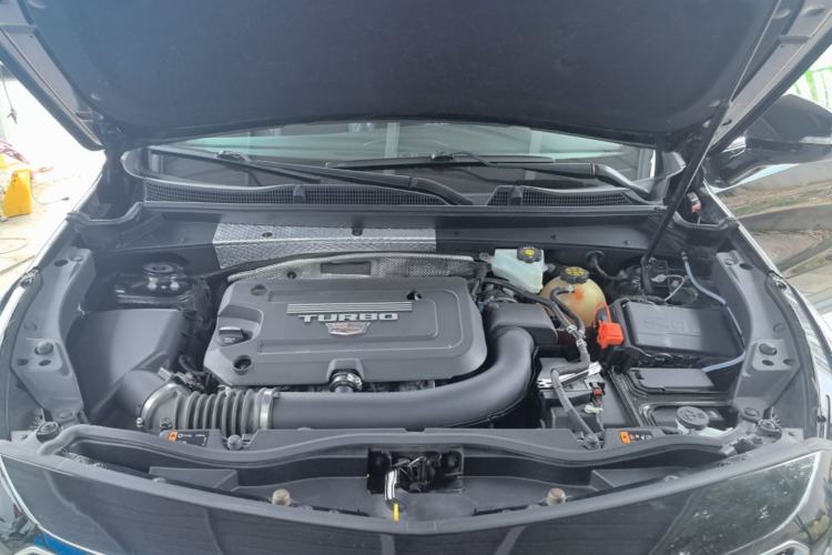 Used Cadillac XT4 2021 28T Two-Wheel Drive Tech Edition Engine Bay