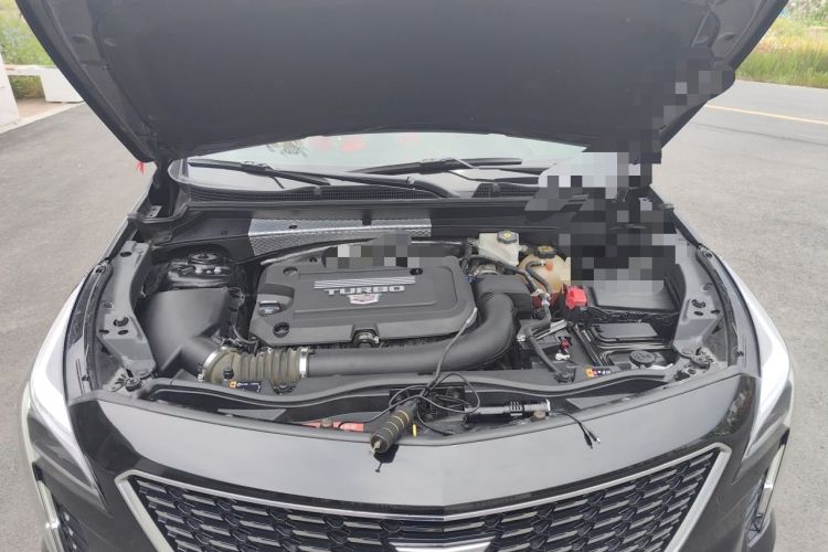 Used Cadillac XT4 2021 28T Two-Wheel Drive Luxury Version Engine Bay