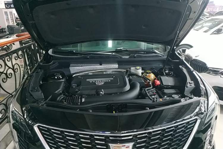 Used Cadillac XT4 2021 28T Two-Wheel Drive Leading Version Engine Bay