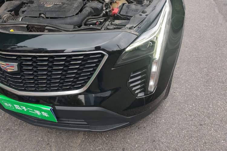 Used Cadillac XT4 2021 28T Two-Wheel Drive Tech Edition Engine Bay Left