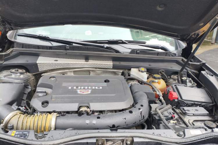Used Cadillac XT4 2021 28T Two-Wheel Drive Tech Edition Engine Bay Left