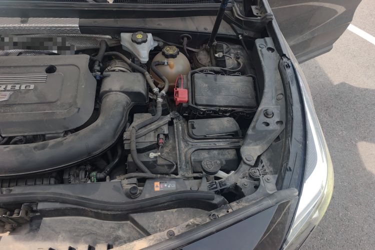 Used Cadillac XT4 2021 28T Two-Wheel Drive Tech Edition Engine Bay Left