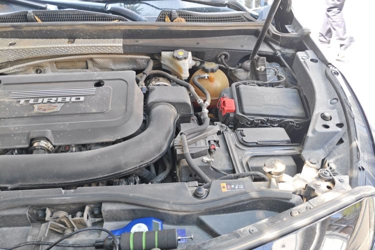 Used Cadillac XT4 2021 28T Two-Wheel Drive Leading Version Engine Bay Left