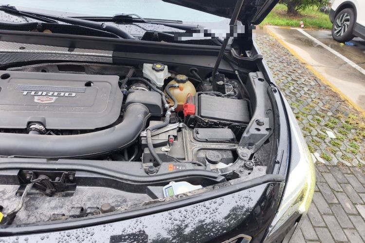 Used Cadillac XT4 2021 28T Two-Wheel Drive Tech Edition Engine Bay Left