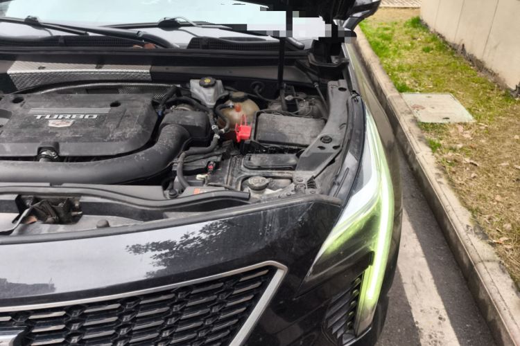 Used Cadillac XT4 2021 28T Two-Wheel Drive Leading Version Engine Bay Left