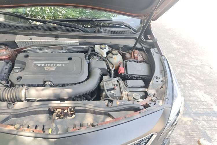 Used Cadillac XT4 2021 28T Two-Wheel Drive Leading Version Engine Bay Left