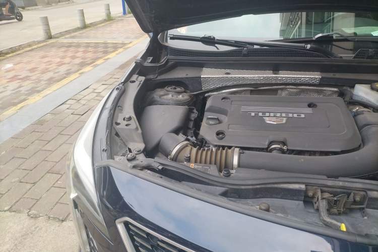 Used Cadillac XT4 2021 28T Two-Wheel Drive Tech Edition Engine Bay Right