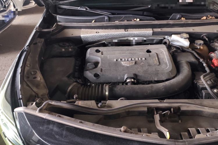 Used Cadillac XT4 2021 28T Two-Wheel Drive Luxury Version Engine Bay Right
