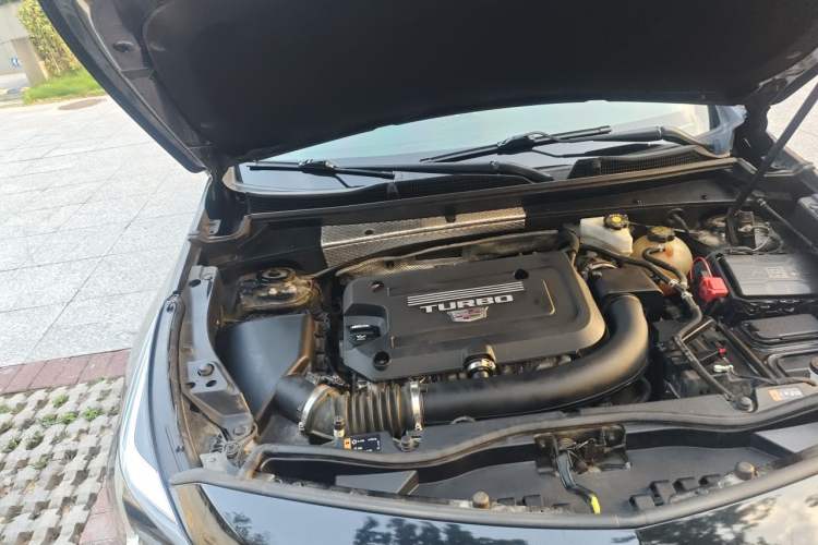 Used Cadillac XT4 2021 28T Two-Wheel Drive Tech Edition Engine Bay Right