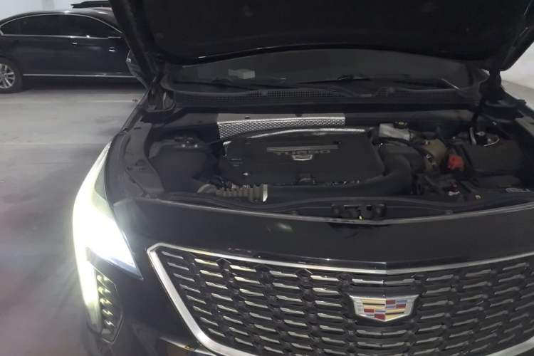 Used Cadillac XT4 2021 28T Two-Wheel Drive Leading Version Engine Bay Right