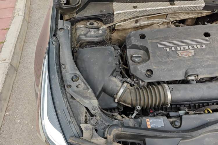 Used Cadillac XT4 2021 28T Two-Wheel Drive Leading Version Engine Bay Right