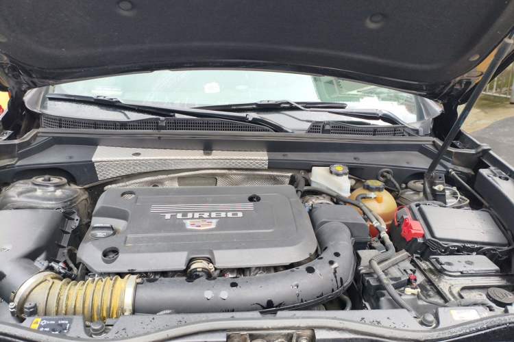 Used Cadillac XT4 2021 28T Two-Wheel Drive Tech Edition Engine Bay Right