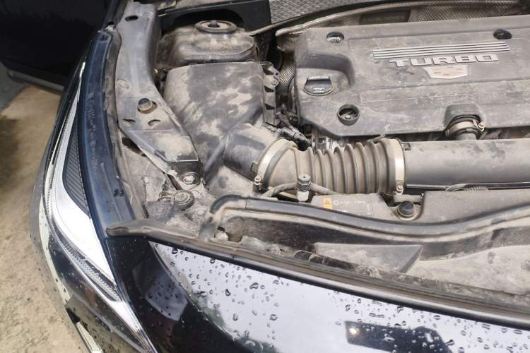 Used Cadillac XT4 2021 28T Two-Wheel Drive Leading Version Engine Bay Right