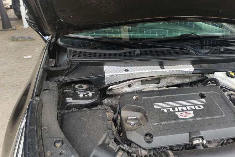 Used Cadillac XT4 2021 28T Two-Wheel Drive Leading Version Engine Bay Right