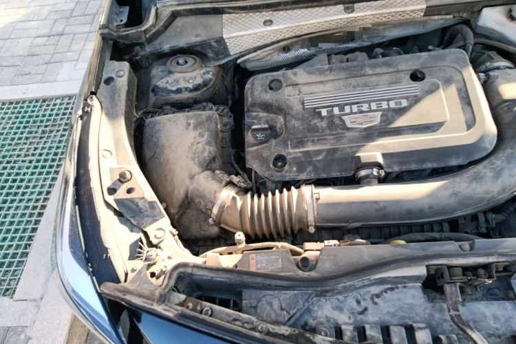 Used Cadillac XT4 2021 28T Two-Wheel Drive Tech Edition Engine Bay Right