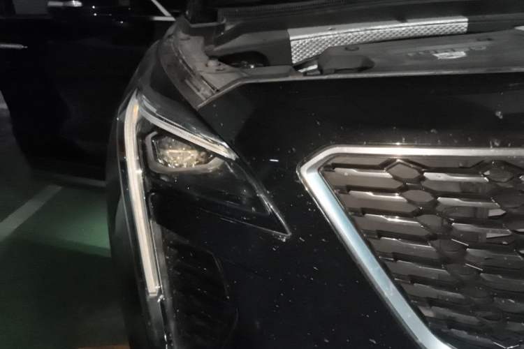 Used Cadillac XT4 2021 28T Four-Wheel-Drive Leading Edition Engine Bay Right