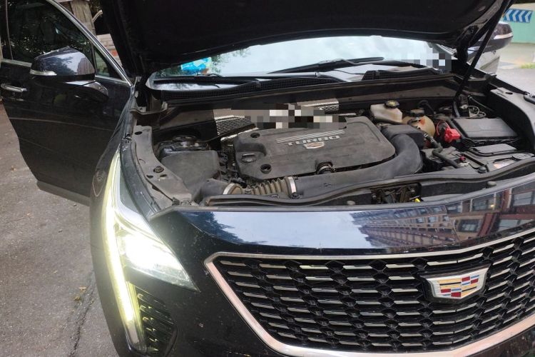 Used Cadillac XT4 2021 28T Two-Wheel Drive Leading Version Engine Bay Right