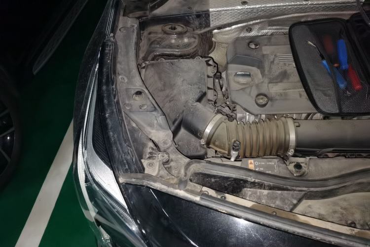 Used Cadillac XT4 2021 28T Two-Wheel Drive Leading Version Engine Bay Right