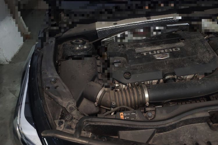 Used Cadillac XT4 2021 28T Two-Wheel Drive Tech Edition Engine Bay Right