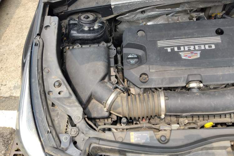 Used Cadillac XT4 2021 28T Two-Wheel Drive Tech Edition Engine Bay Right