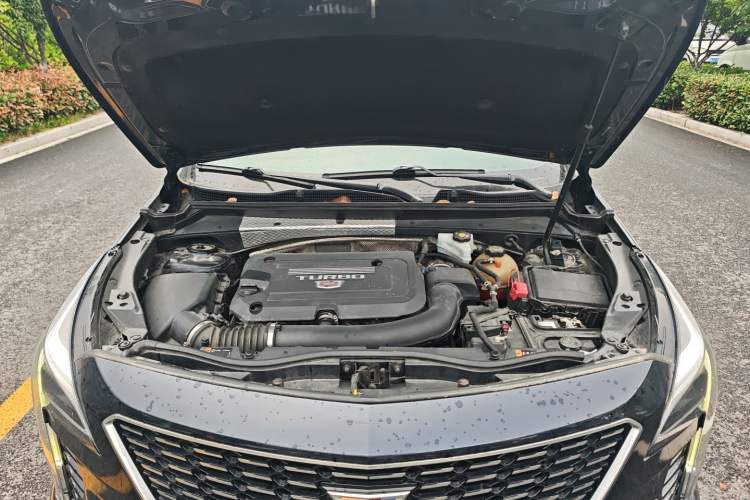 Used Cadillac XT4 2021 28T Two-Wheel Drive Luxury Version Engine Bay