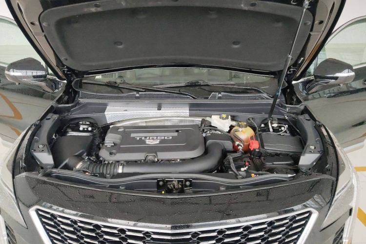 Used Cadillac XT4 2021 28T Two-Wheel Drive Leading Version Engine Bay