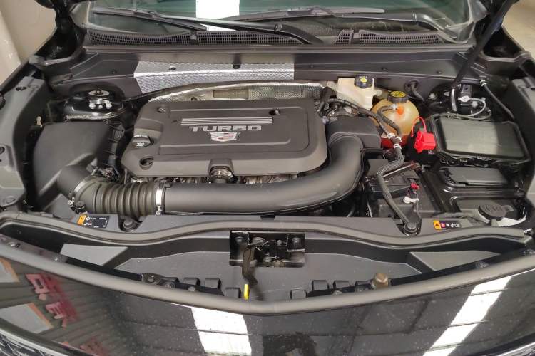 Used Cadillac XT4 2021 28T Two-Wheel Drive Tech Edition Engine Bay