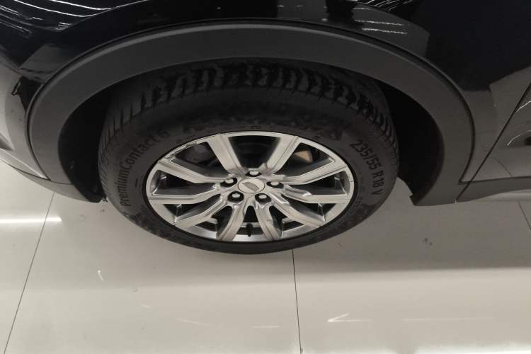 Used Cadillac XT4 2021 28T Two-Wheel Drive Luxury Version Exterior 1
