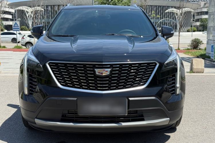 Used Cadillac XT4 2021 28T Two-Wheel Drive Luxury Version Exterior 1