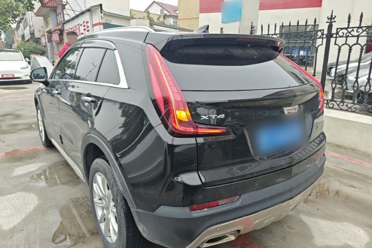 Used Cadillac XT4 2021 28T Two-Wheel Drive Tech Edition Exterior 2