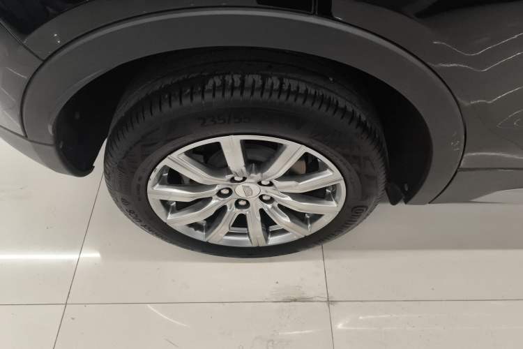 Used Cadillac XT4 2021 28T Two-Wheel Drive Luxury Version Exterior 2
